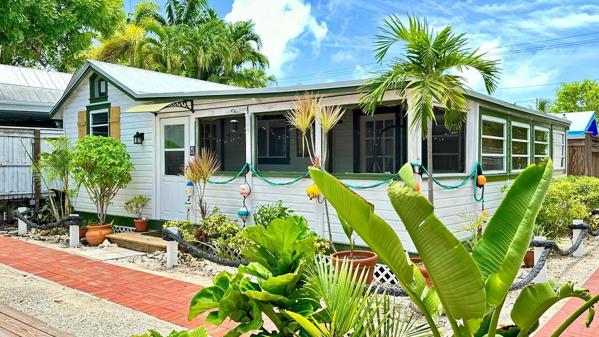 *New Listing* Cozy Key West Hideaway In Old Town With A Pool location
