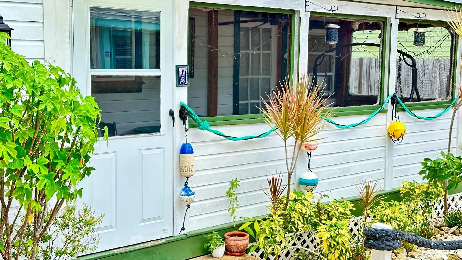 *New Listing* Cozy Key West Hideaway In Old Town With A Pool Villa 0*,